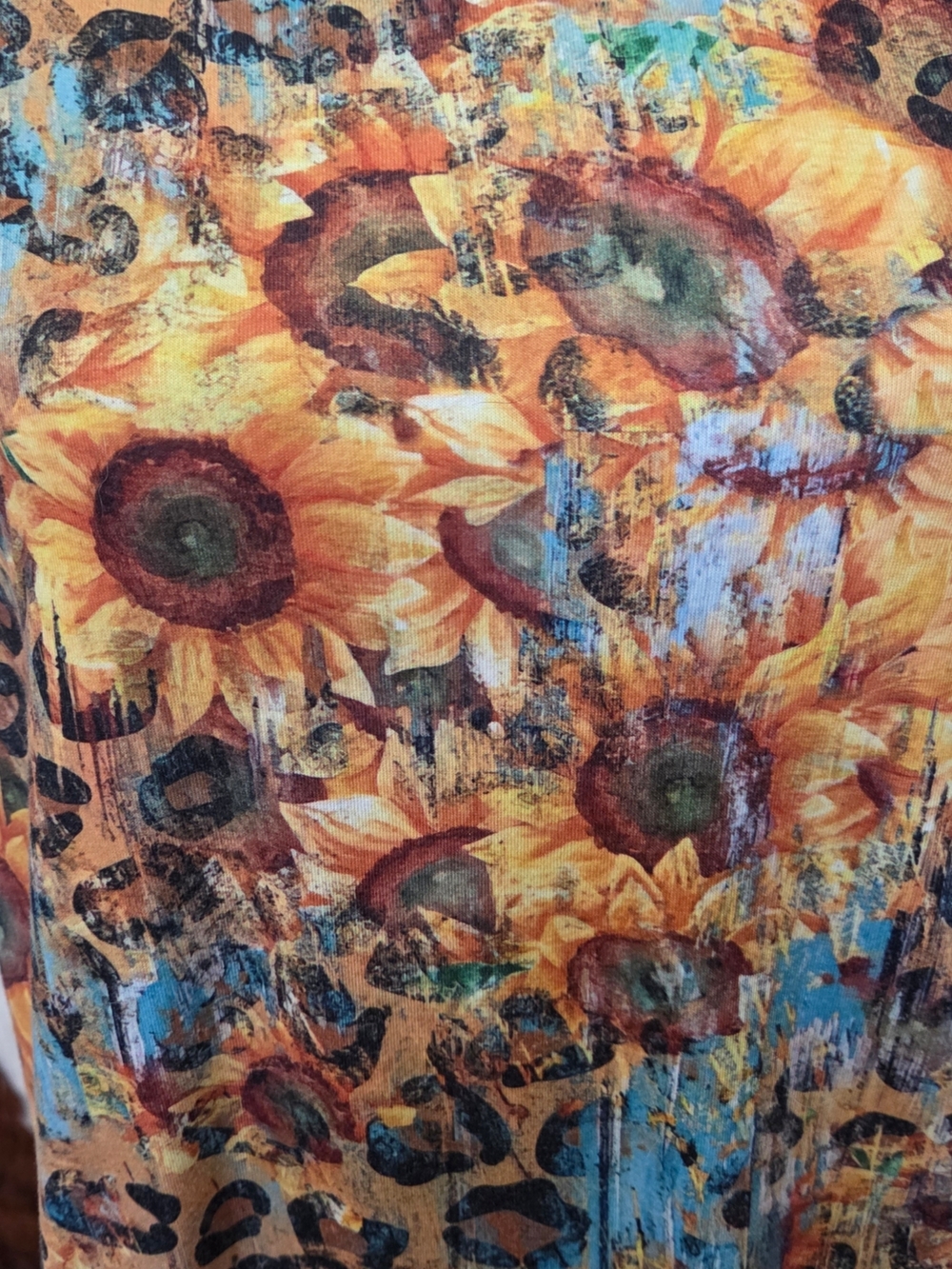 Southern Stitch Sunflower & Leopard Print Short Sleeve Top - Picture 2 of 6